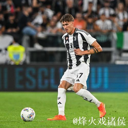 斯基拉:热那亚渴望引进佩林,但尤文尚未开始谈判 斯基拉:热那亚渴望引进佩林,但尤文尚未开始谈判